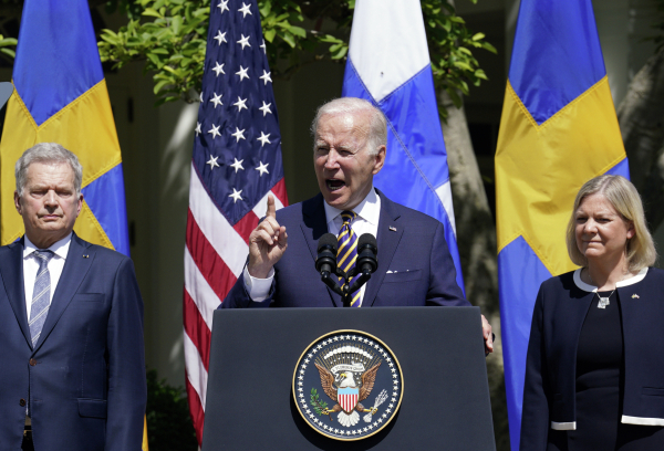 СМИ: Республиканцы США выступили против перевода Киеву изъятых активов россиян