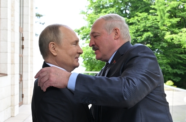 Путин по телефону поздравил Лукашенко с 68-летием