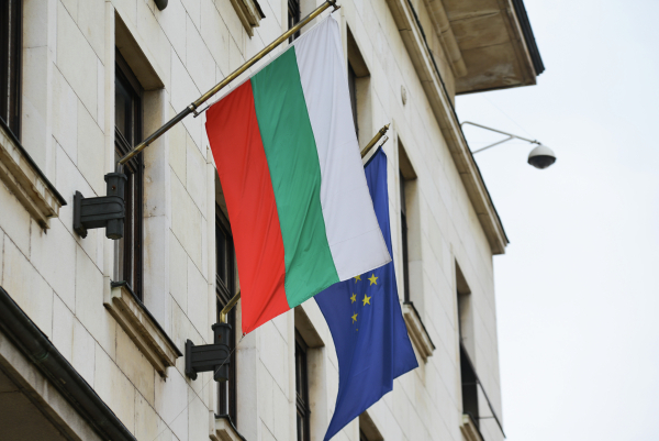 Зеркальный ответ или нейтралитет Почему Россия не высылает болгарских дипломатов
