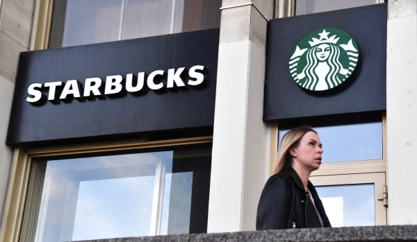 Ресторатор Антон Пинский завершает сделку по покупке Starbucks в РФ
