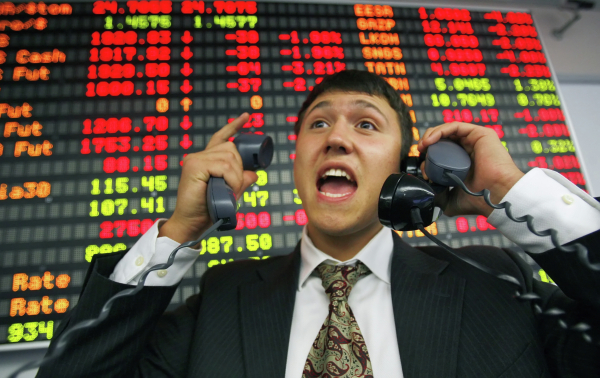 Падение фондового рынка в России связали со страхом «весеннего обострения» 