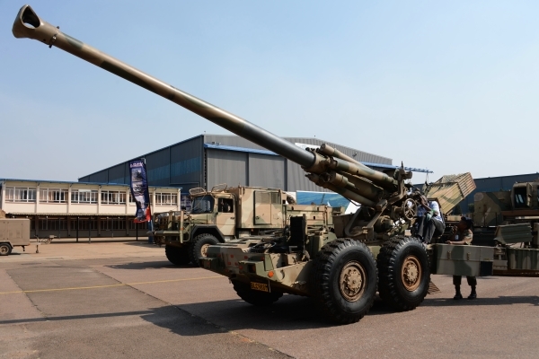 СМИ: Испания не будет передавать Украине танки Leopard