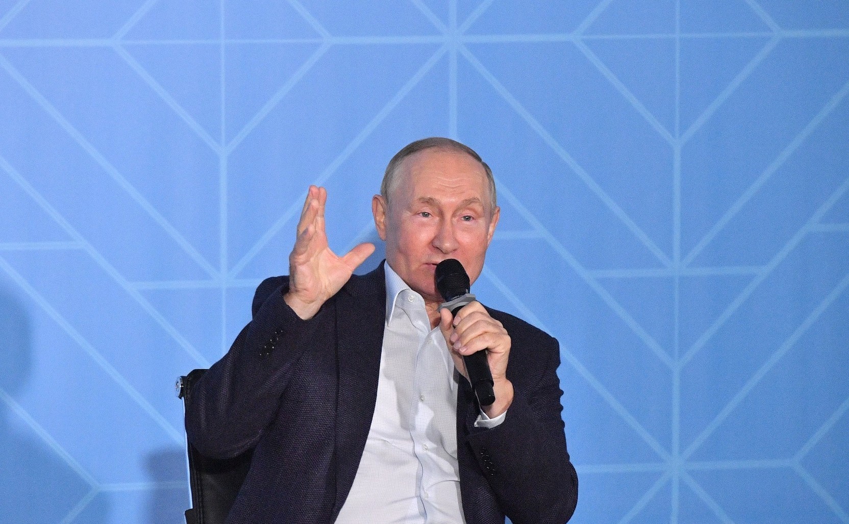 Песков: Разговора о мобилизации не будет на сессии с Путиным на ВЭФ