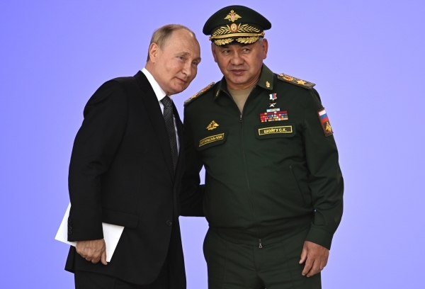 Путин разрешил иностранцам служить в российской армии