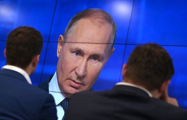 Путин: ИГ* и другие террористы пытаются просочиться в СНГ