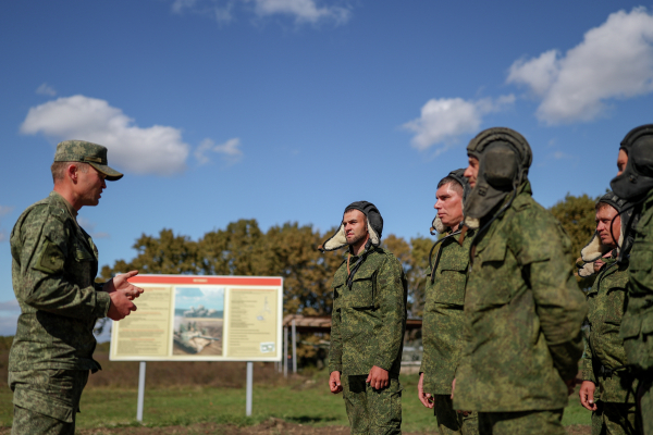Более 30 тысяч российских военных вывели на левый берег Днепра