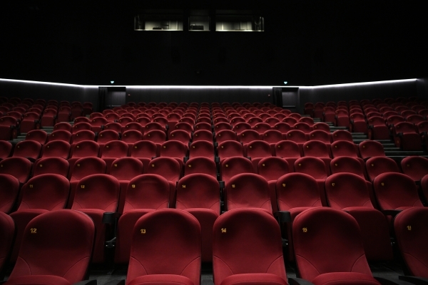 В России предсказали падение выручки кинотеатров по итогам 2023 года
