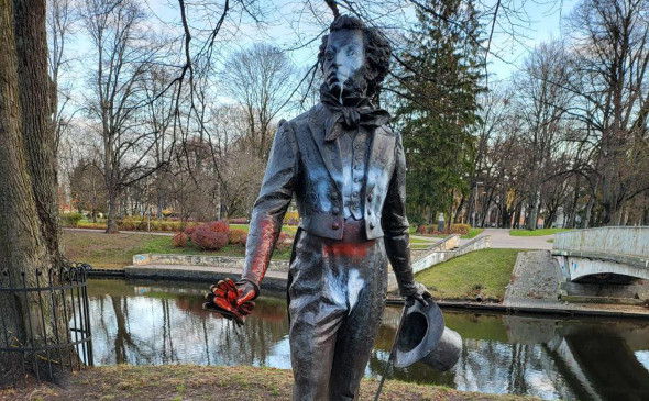 Власти Риги решили снести памятник Пушкину до 9 мая