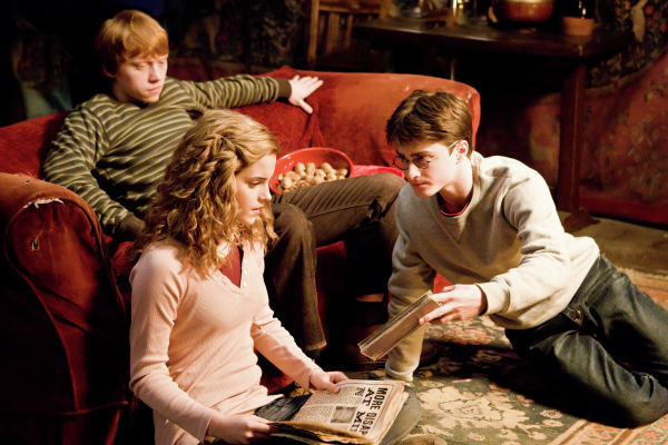«КиноПоиск» удалит из своих библиотек «Гарри Поттера» и «Фантастических тварей»