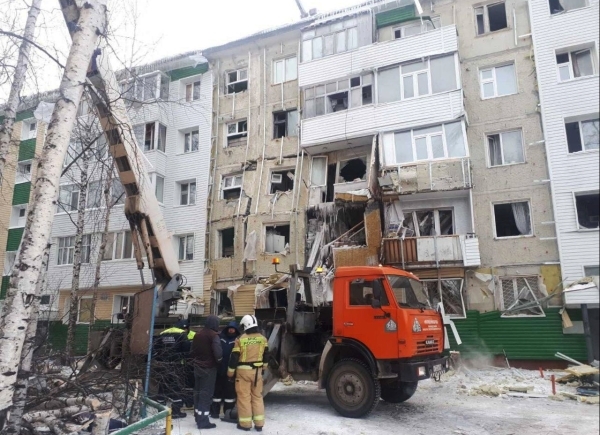 Опять газ: Взрывы в жилых домах Нижневартовска и Ярославля привели к жертвам