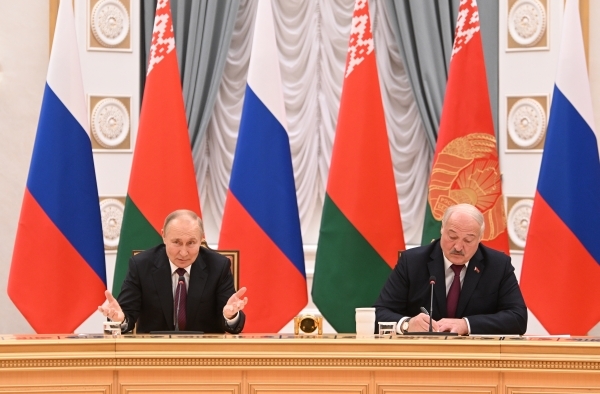 Путин и Лукашенко обсудили совместные учения и оборонное пространство