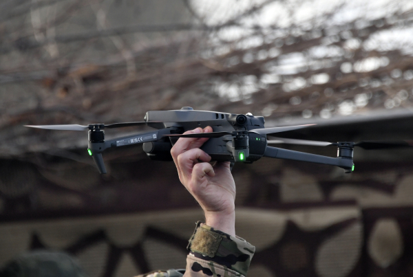 СМИ: Под Авдеевкой российский беспилотник сбил украинский дрон
