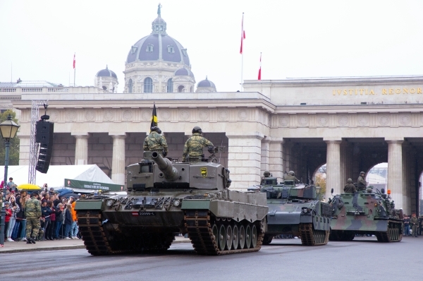 Давят на жалость. Власти Германии принуждают к поставкам танков Украине