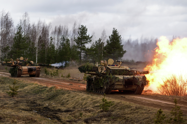 МИД: поставки танков Украине выводят противостояние РФ с Западом на новый уровень
