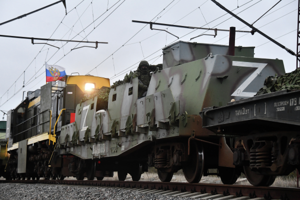 Четыре бронепоезда отразили атаки украинских диверсантов