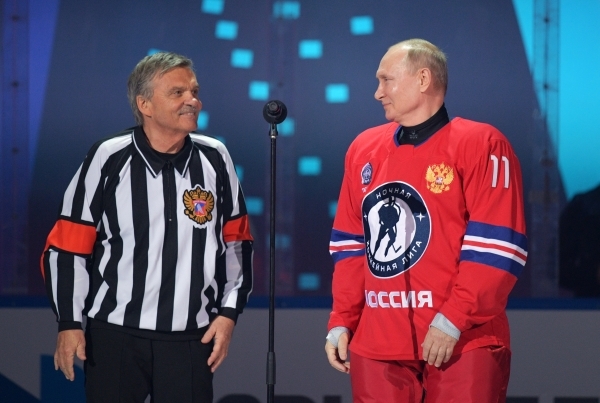 Экс-президент IIHF Рене Фазель стал гражданином России