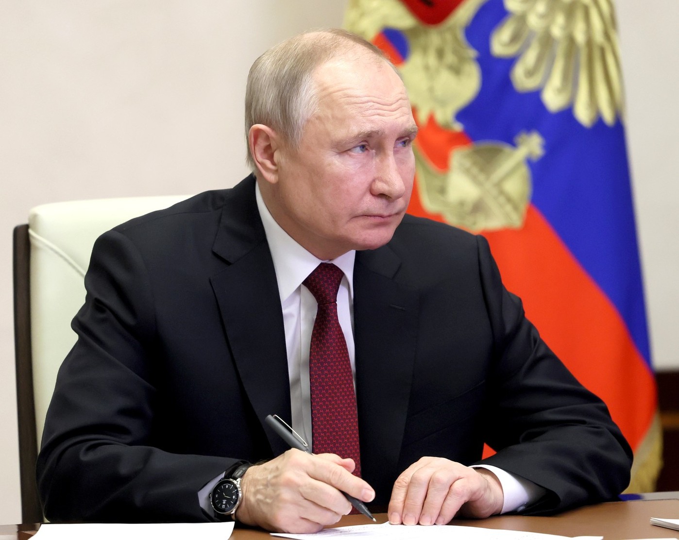 Путин обсудил с Совбезом меры профилактики правонарушений в образовательных организациях