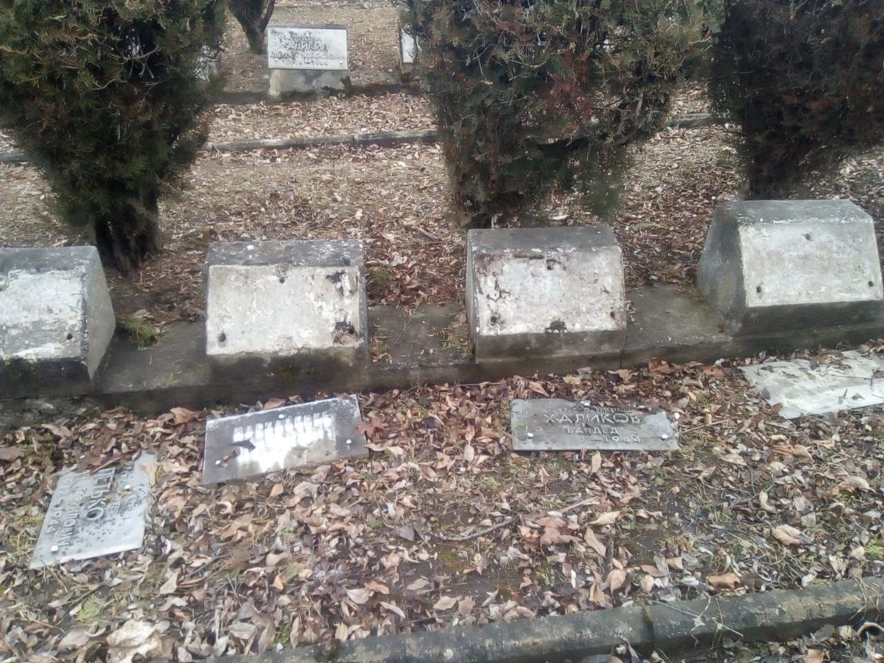 В Кисловодске неизвестные осквернили могилы солдат