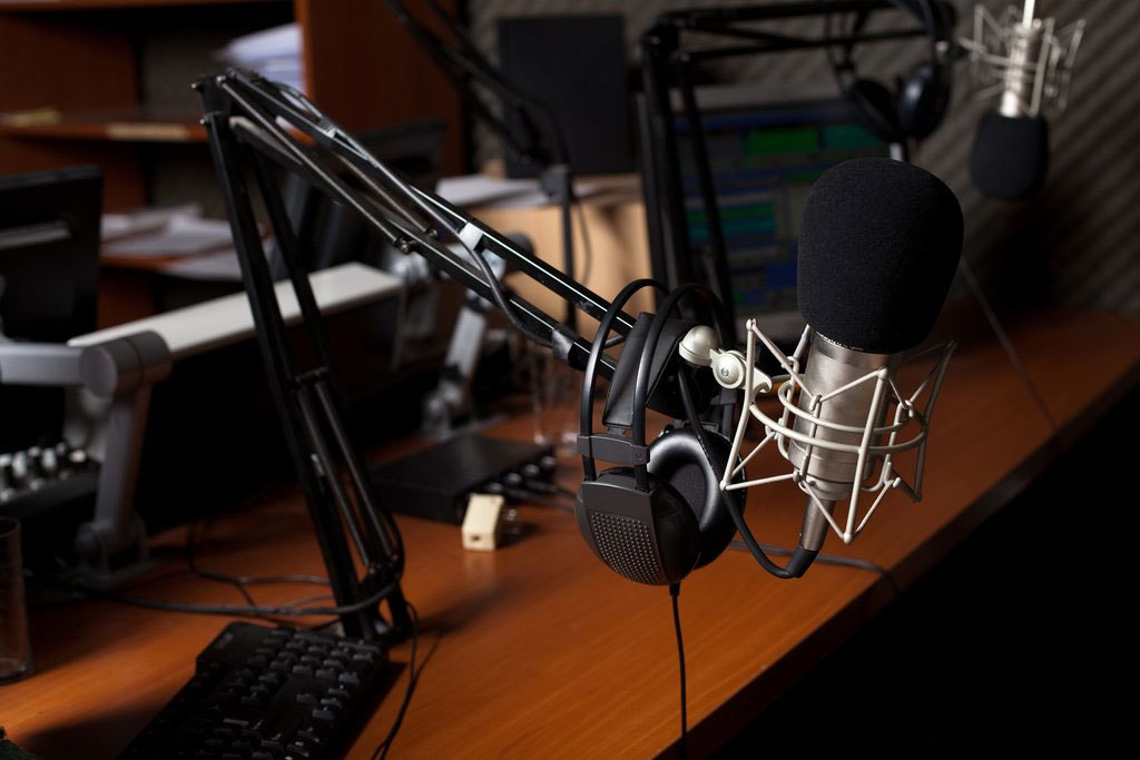 ROCK FM: Нейросеть способна оставить радиоведущих без работы