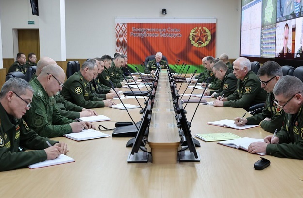 В Минске назвали размещение ядерного оружия в Белоруссии ответным шагом на действия Запада