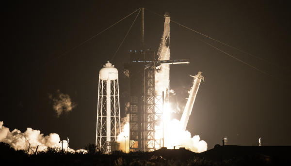Компания Маска SpaceX запустила бронирование мест для полетов в космос