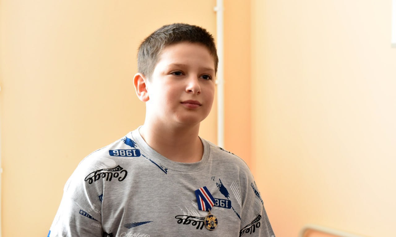 Брянский школьник Федор Симоненко награжден медалью За отвагу