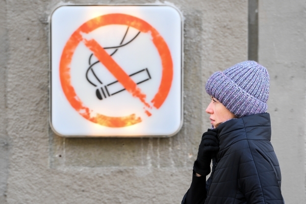 Число курящих мужчин в России с 2009 года сократилось более чем в два раза