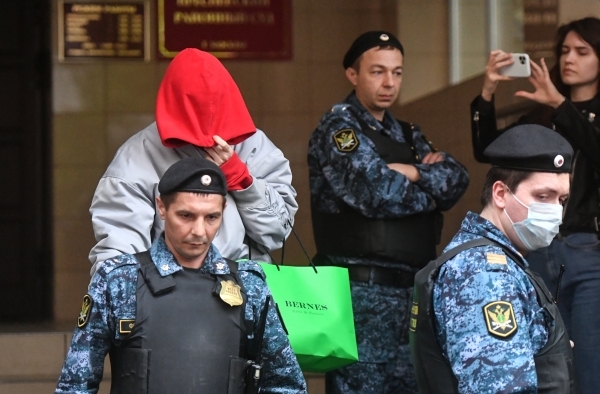Суд признал законным домашний арест блогера Блиновской
