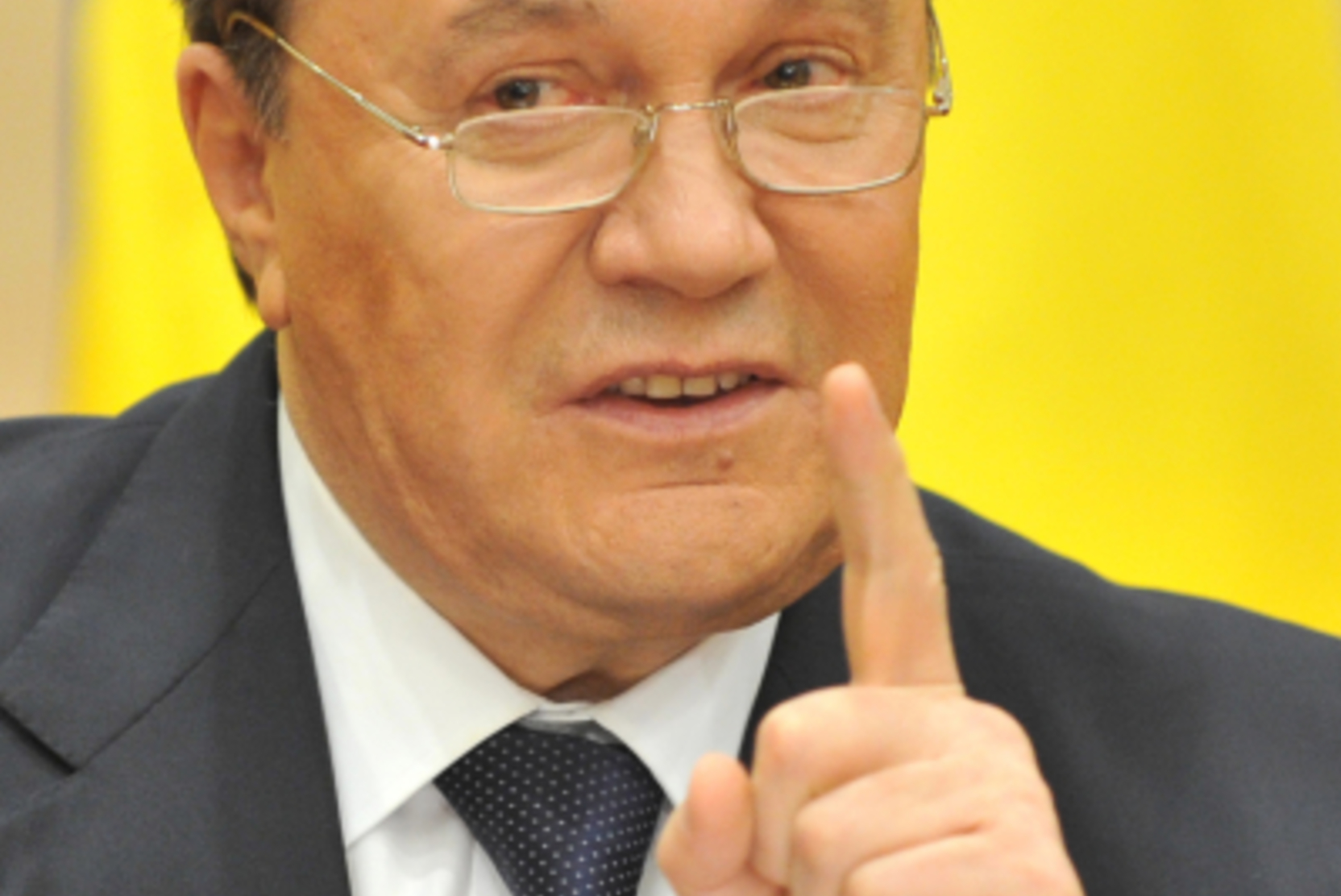 Янукович призвал украинцев определиться, хотят ли они воевать до последнего