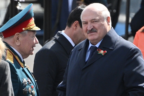 Александр Лукашенко появился на публике впервые с 9 мая