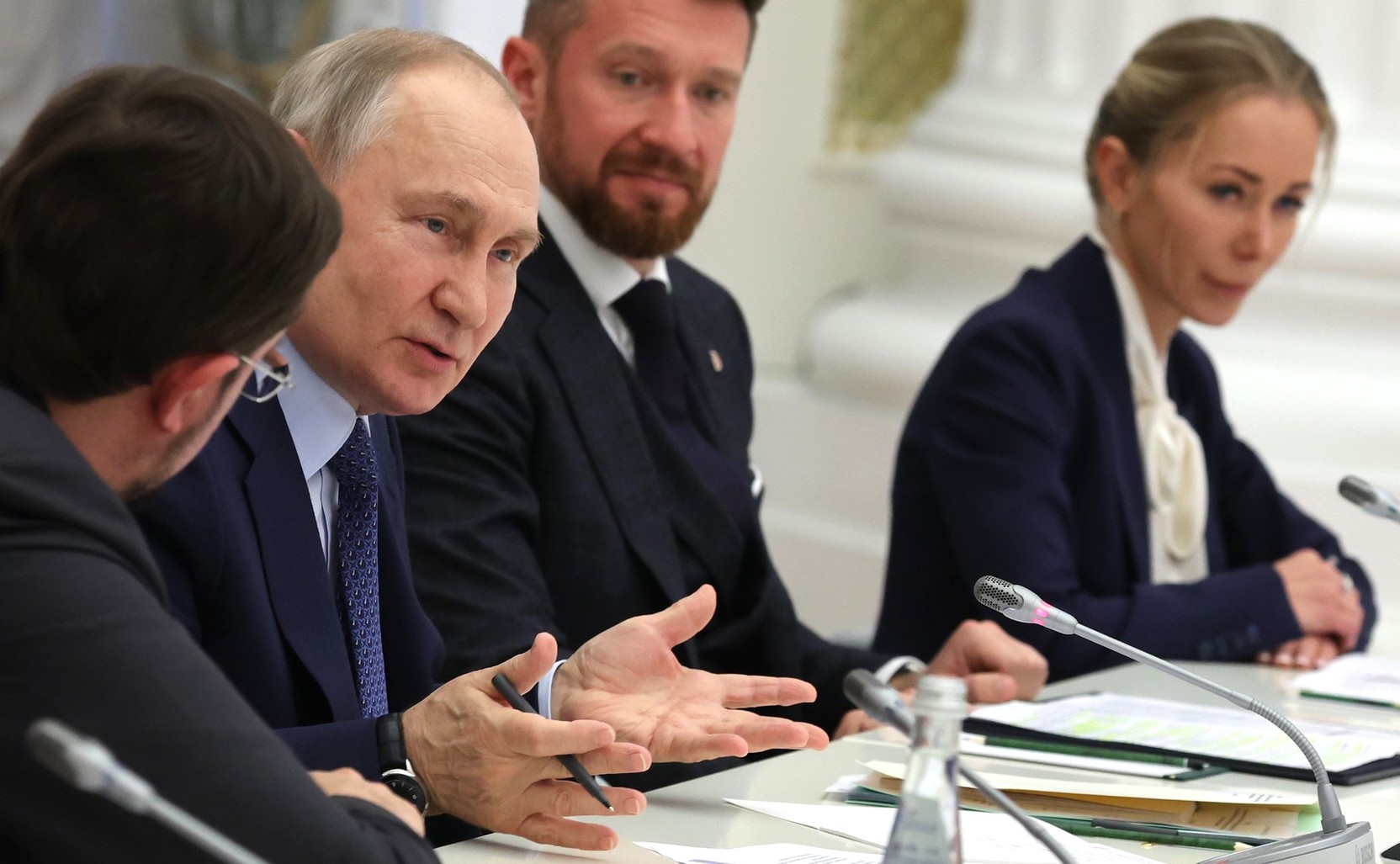 Путин поддержал идею облегчить условия в РФ иностранным инвесторам