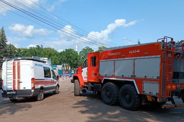 При пожаре на нефтеперерабатывающем заводе в Коми пострадали три человека