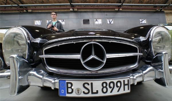 Mercedes-Benz протестировал человекоподобных роботов на заводе в Венгрии