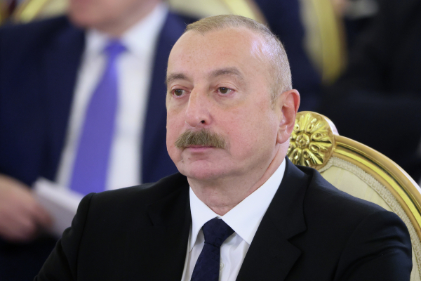 Внеочередные выборы президента Азербайджана назначили на 7 февраля