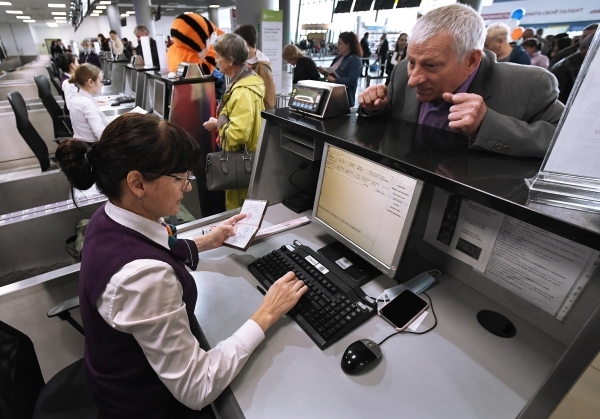 В Госдуме предложили проходить паспортный контроль в аэропорту с помощью Госуслуг