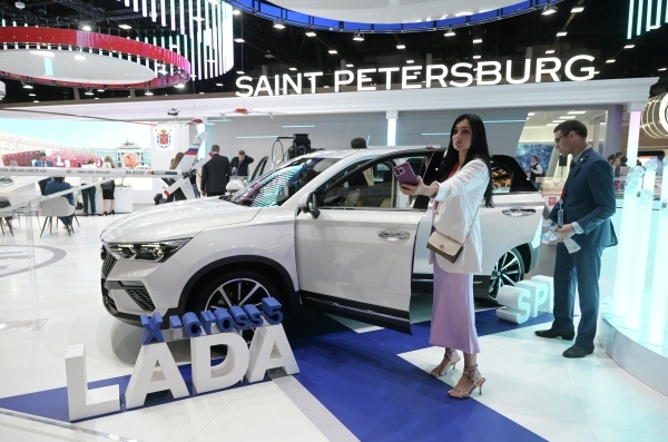 В Дубае откроют автосалон Lada
