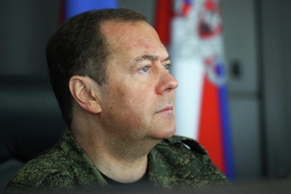 Медведев призвал уничтожить всех причастных к теракту в «Крокусе»