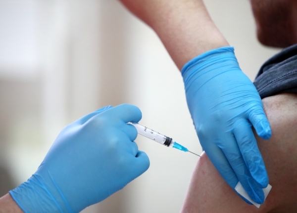 В России в 2025 году начнут испытания вакцины от рака на добровольцах