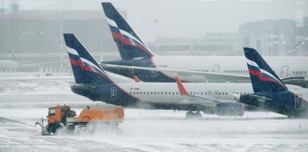 В Екатеринбурге из-за сильного снегопада задержали 70 авиарейсов