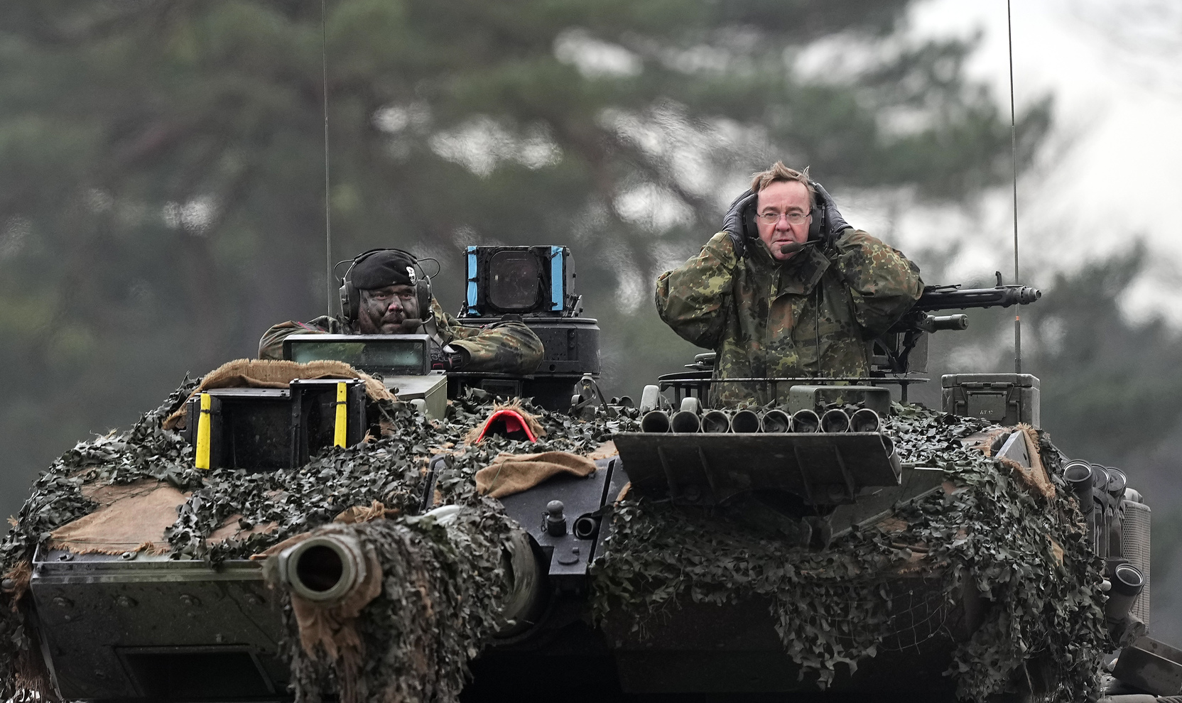 «Настрой на опасность»: Германия ждет атаки РФ, Москва отвергает «нападение» 