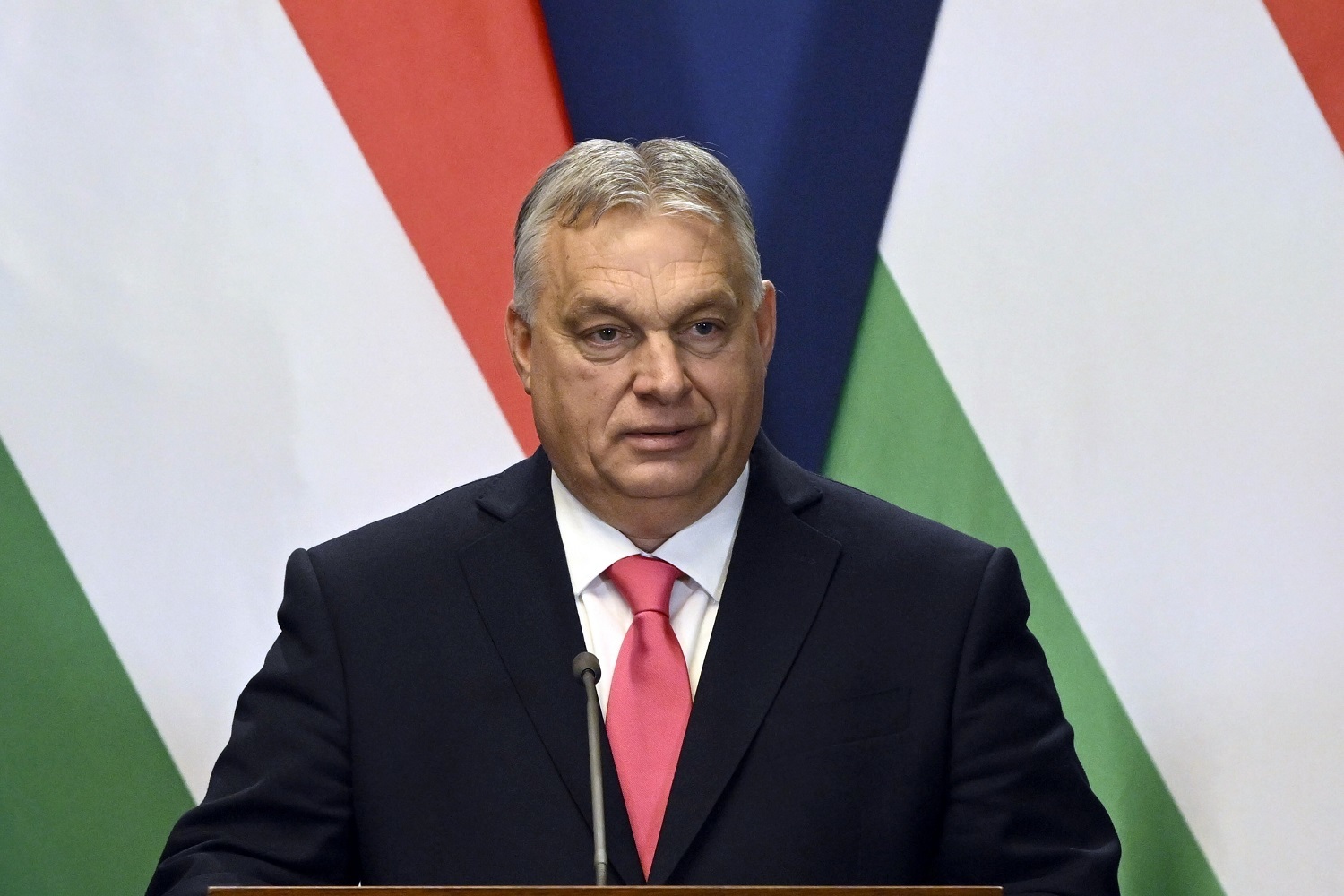 Орбан заявил, что удалось замедлить поезд, ведущий ЕС к войне