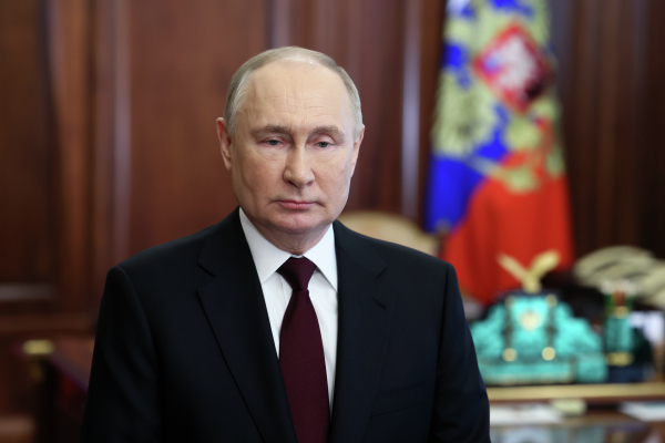 Опубликованы кадры работы Путина в первые часы после теракта