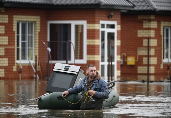 МЧС: в Оренбуржье остаются затопленными почти девять тысяч домов