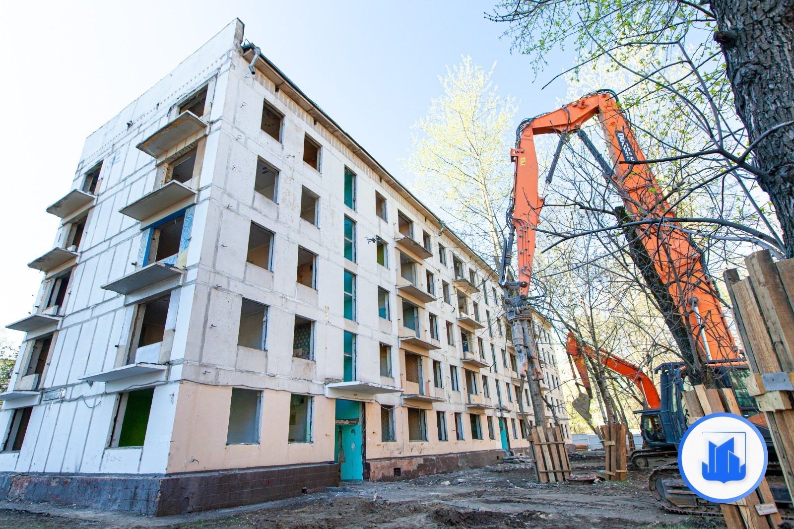Семь домов снесли в рамках реновации в поселении Мосрентген
