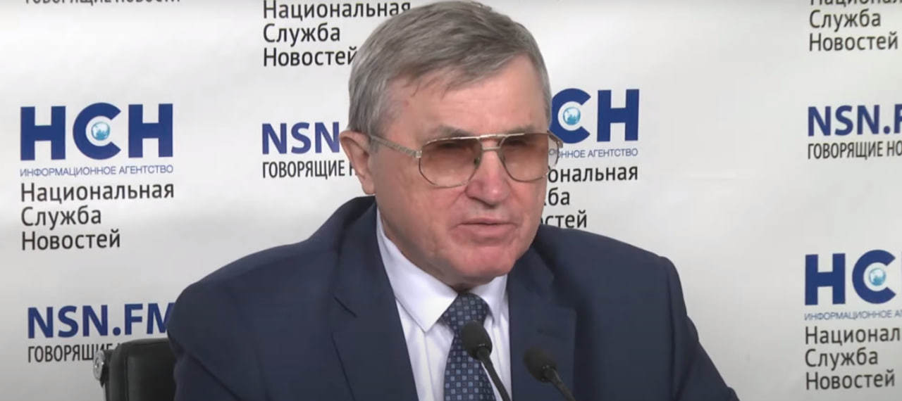 «Штрафовать, но не сажать»: Депутат Смолин призвал увольнять грубых чиновников