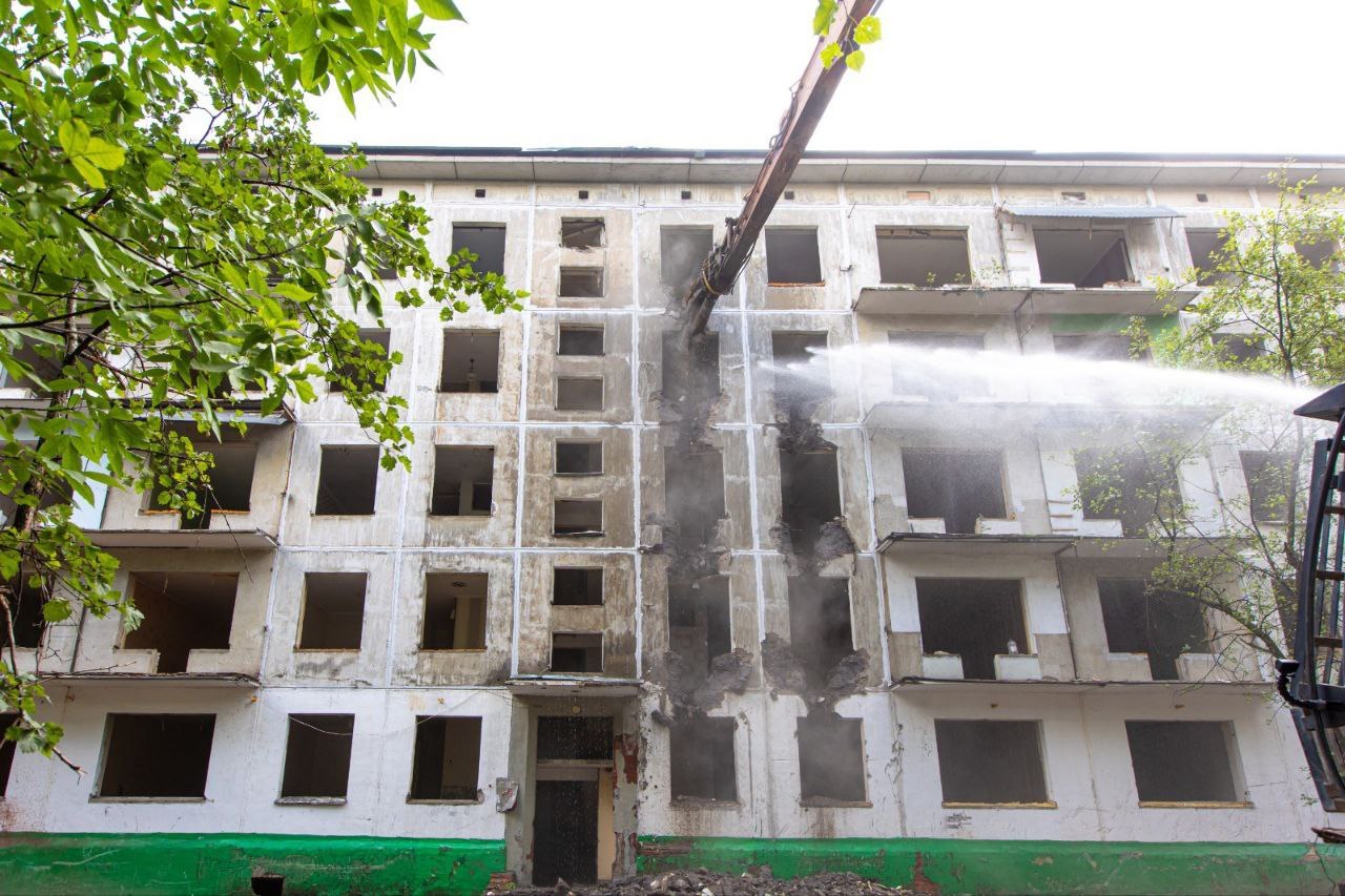 В Москве начался демонтаж домов по реновации в районе Выхино-Жулебино