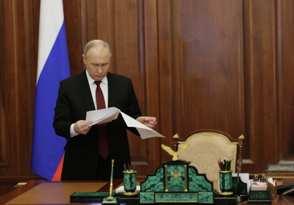 Путин поздравил новый состав правительства РФ