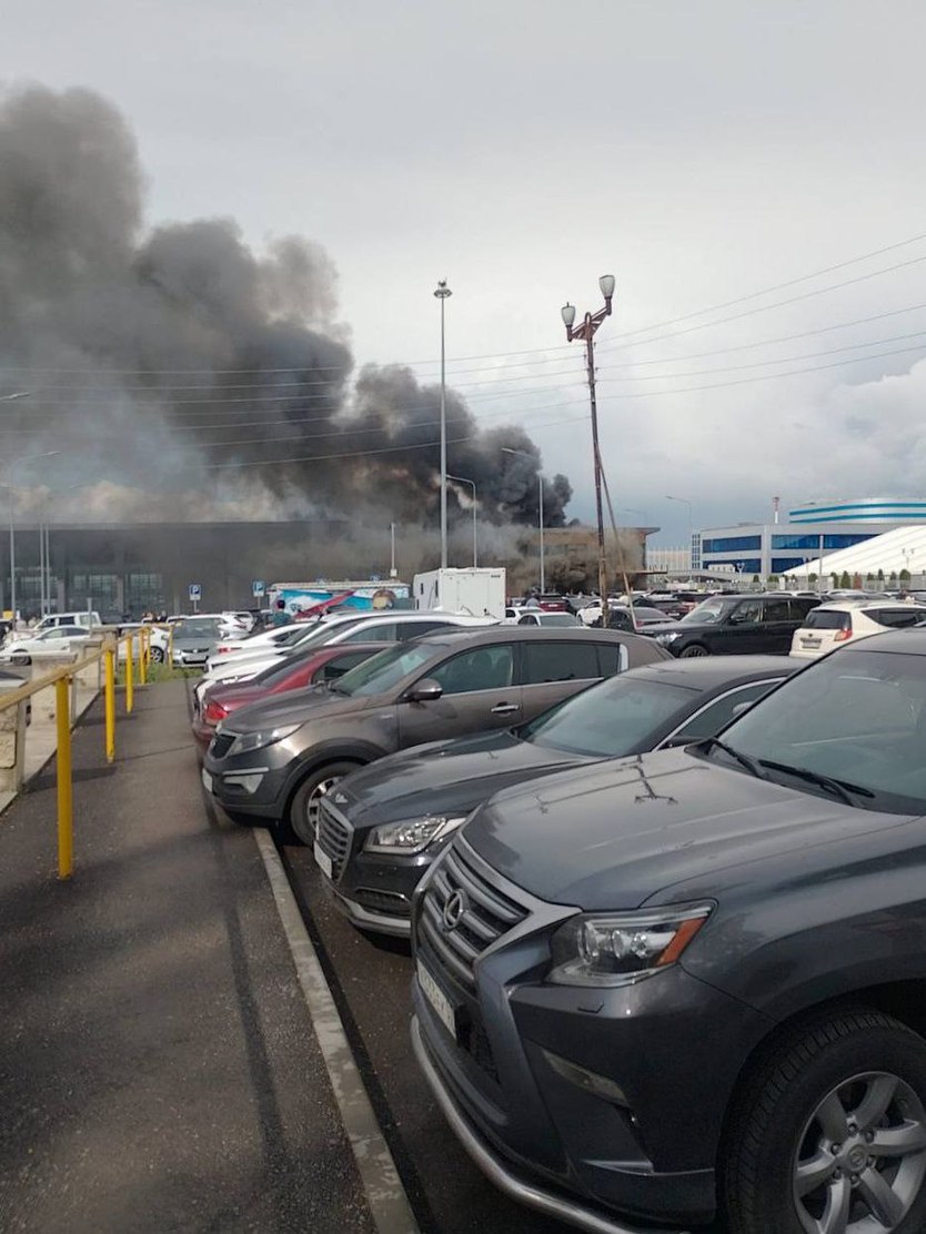 В аэропорту Минвод горит терминал 