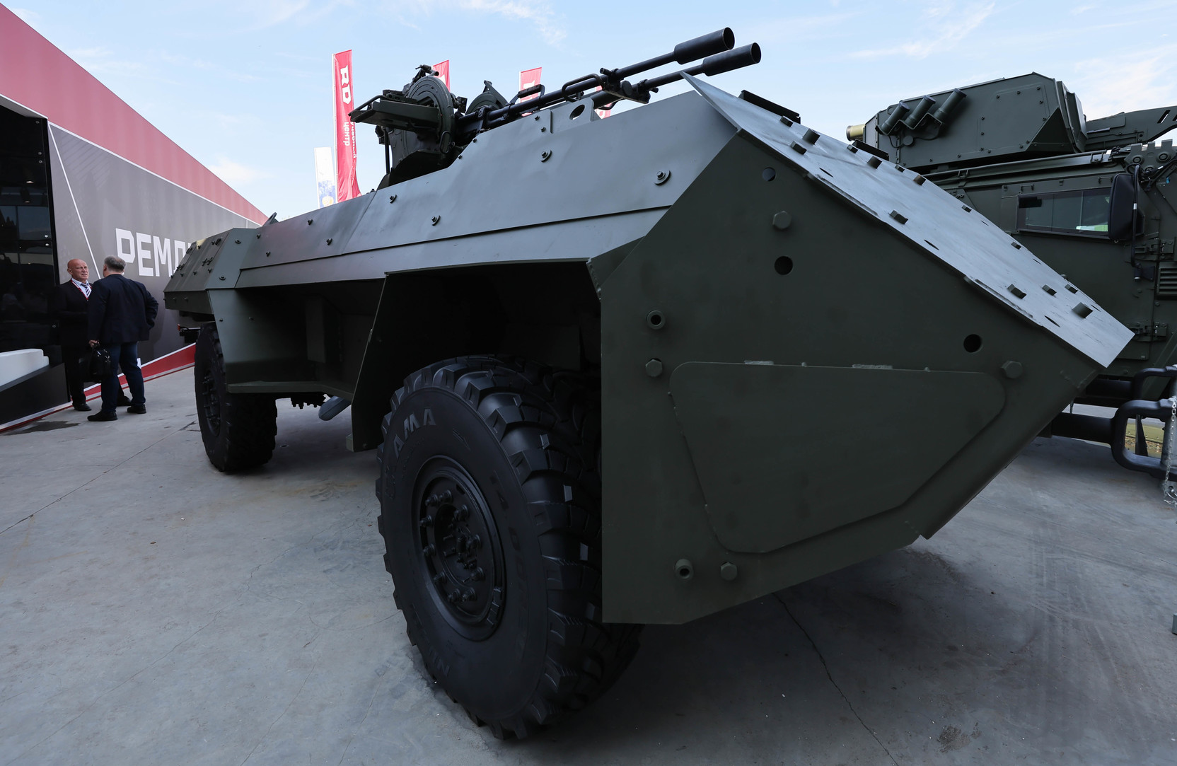 В России начались испытания беспилотного бронеавтомобия «Зубило»