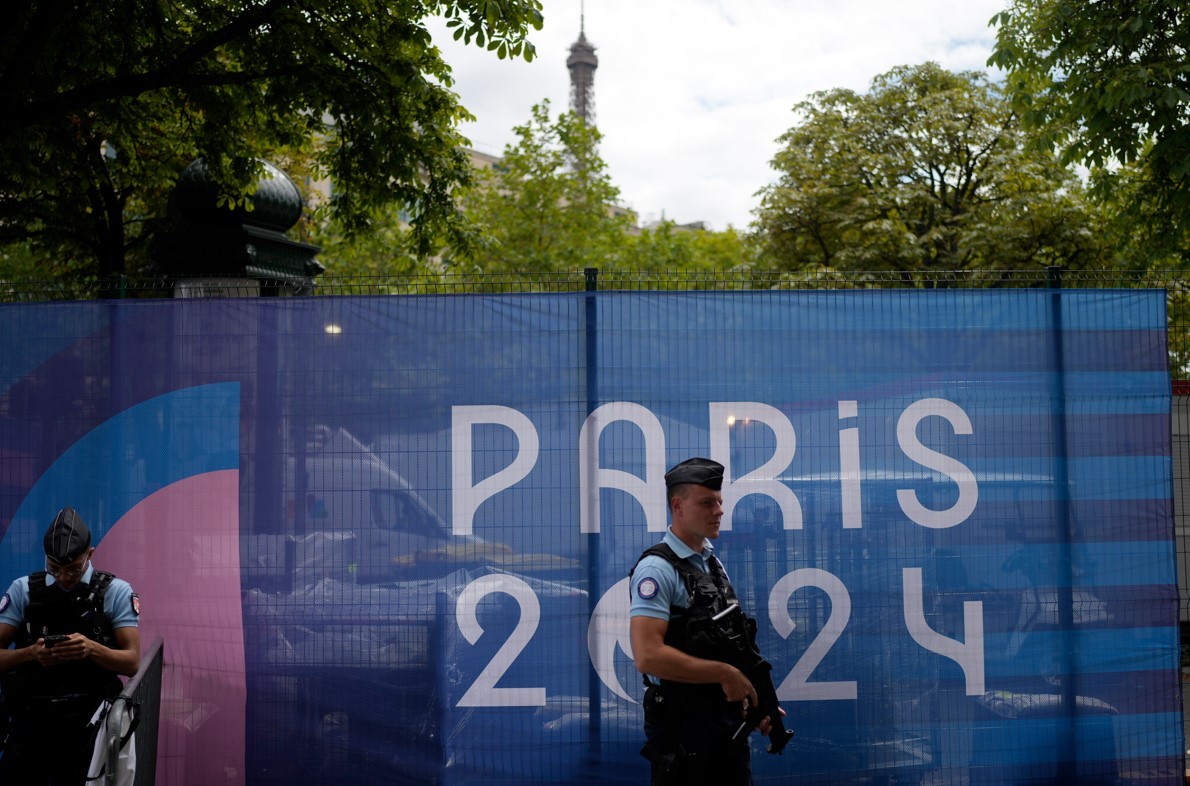  Мэр Парижа Идальго осталась довольна церемонией открытия Олимпиады